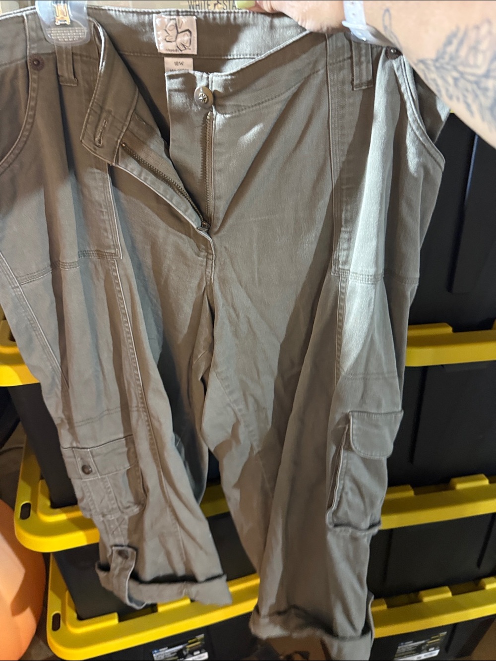 Women's Cargo Pants in Olive Green - Casual Utility Style